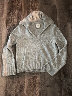 Abercrombie & Fitch Cowl Neck Sweater - Light Grey - Size Medium
